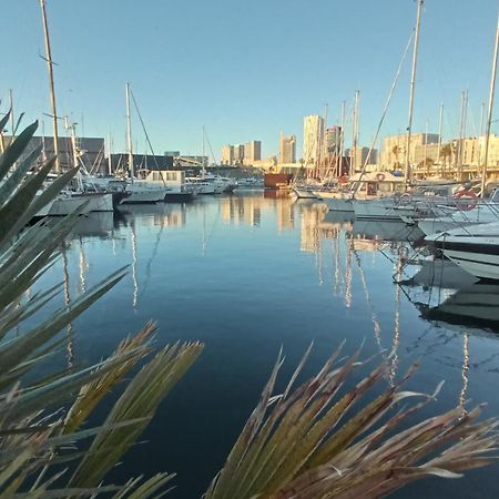 圣阿德里安-德贝索斯 Wonderful Boat For Families And Friends酒店 外观 照片