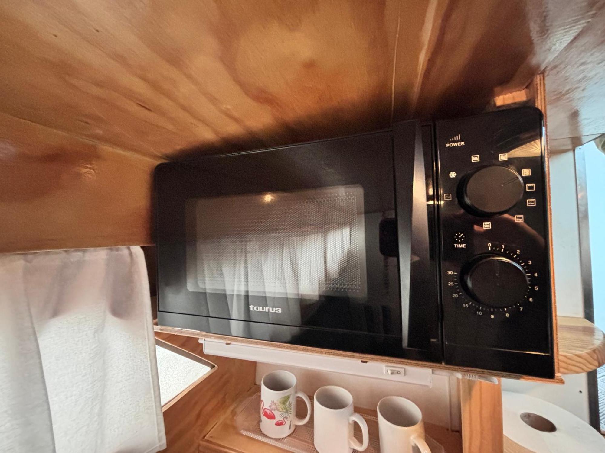 圣阿德里安-德贝索斯 Wonderful Boat For Families And Friends酒店 外观 照片